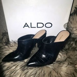 Aldo black Mules, size 7, with 5 inch heel. New in box. Only tried on.